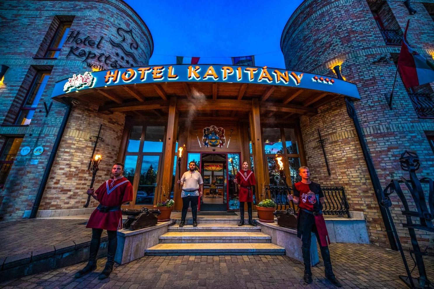 Hotel Kapitany Wellness Sümeg Buitenkant foto